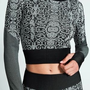 Devon Windsor Kamila Crop Top Long Sleeved Compression NWT Size XS